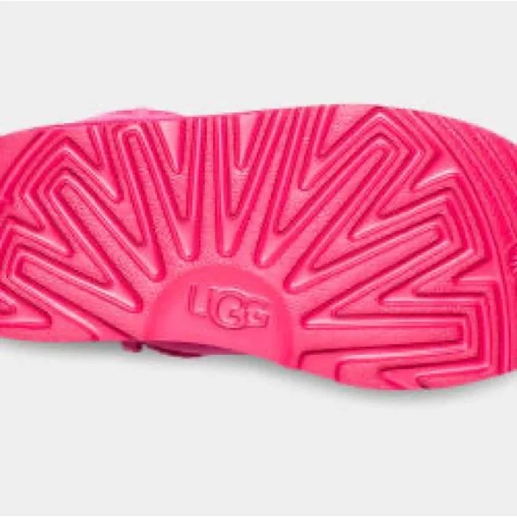 UGG Kids’ Classic II Boot - Picture 6 of 6